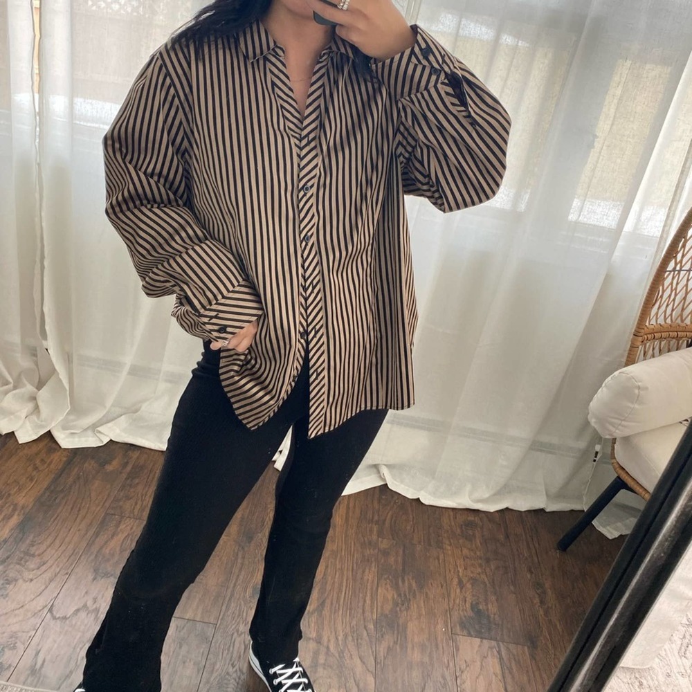 Vintage oversized black and beige striped collared oversized button up shirt